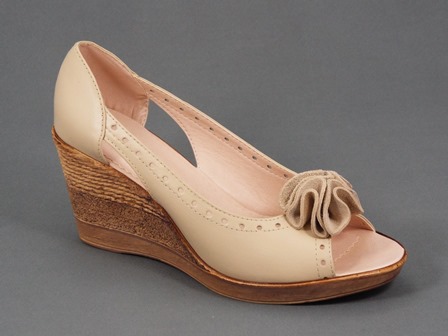 Sandale dama piele bej ortopedice toc 7,5 cm Romyna
